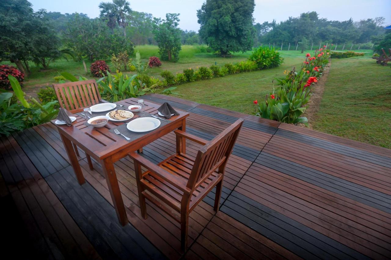 Subaseth Villa Anuradhapura Esterno foto