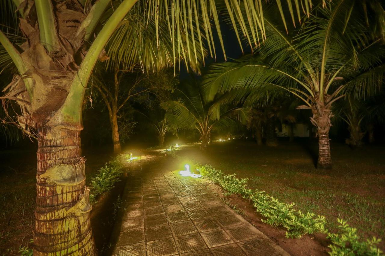 Subaseth Villa Anuradhapura Esterno foto