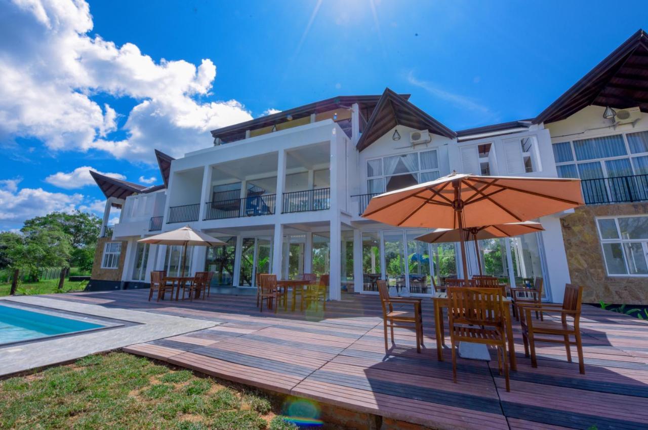 Subaseth Villa Anuradhapura Esterno foto